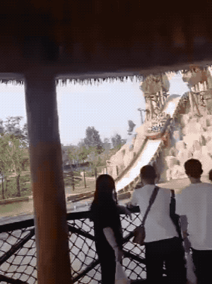 Im Freizeitpark nass werden nass werden