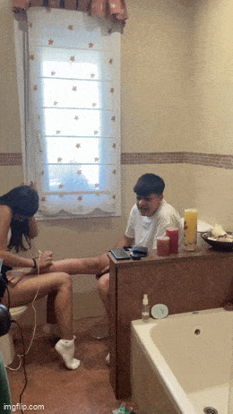 Lass uns mal deine Beine rasieren bein rasieren